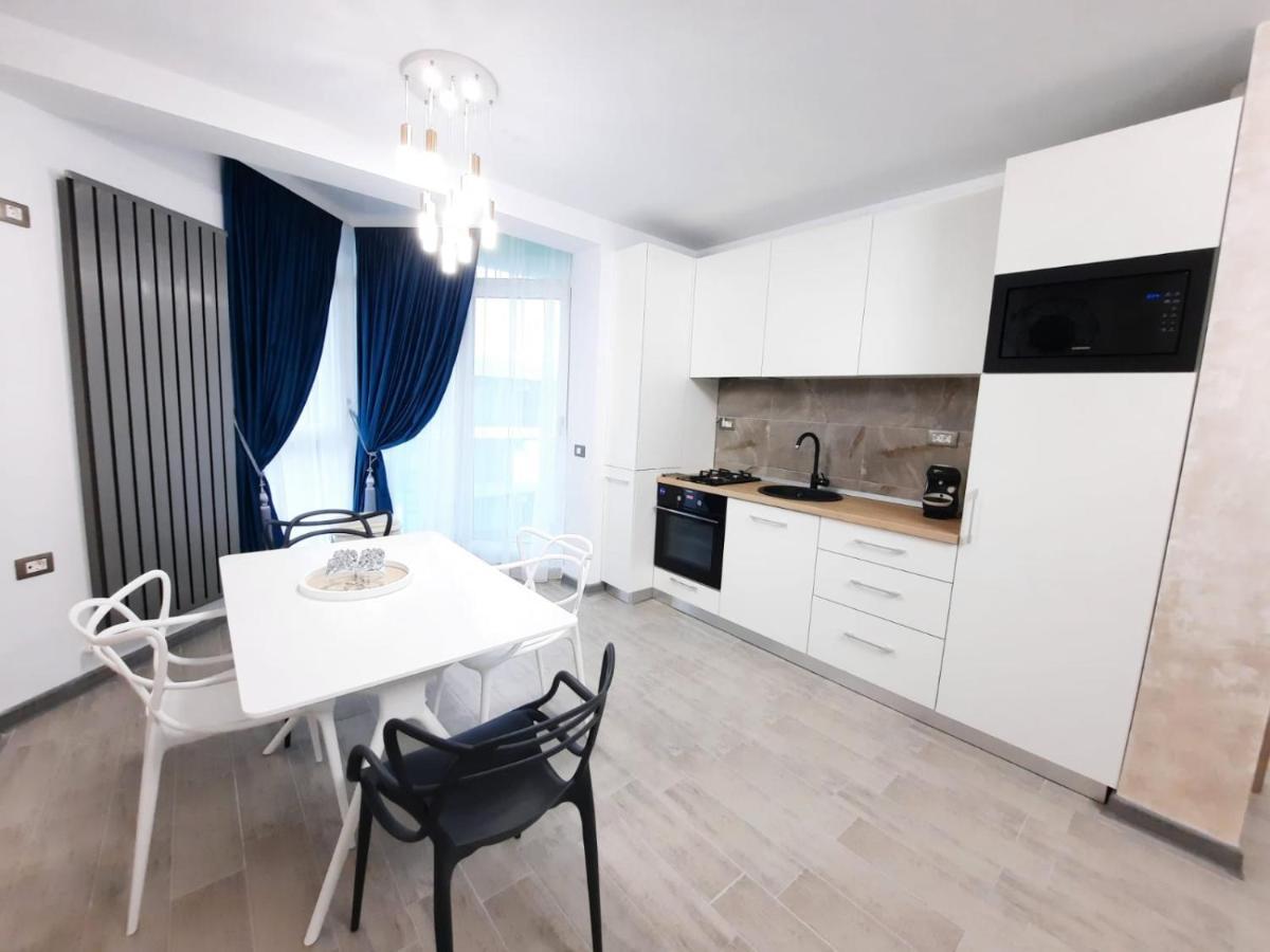 Apartament Rebeca Lux By Alezzi Beach Resort Năvodari Zewnętrze zdjęcie